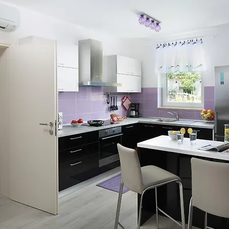 Ferienhaus Ana By Interhome Trget